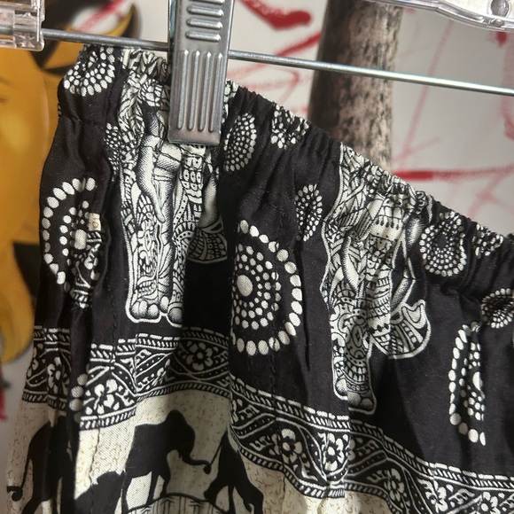 Elephant Print Black and White Boho Hippie Shorts Free Size - Picture 6 of 16